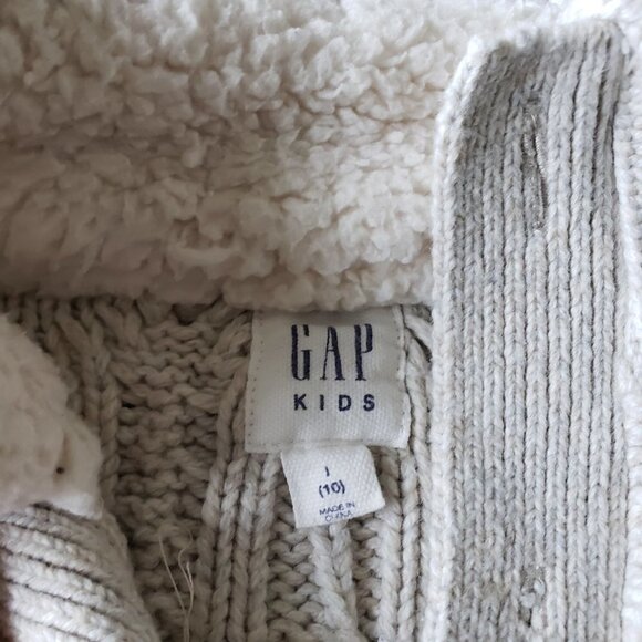 Gap Cream Boys 3 Button Cable Knit Sweater With Sherpa Collar - Picture 2 of 6